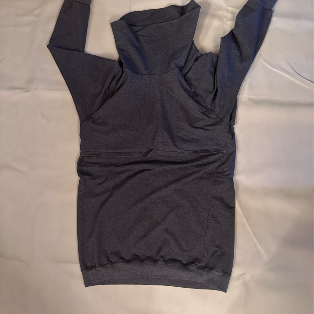 Latched mama nursing sweatshirt turtleneck with thumb sleeves oversized size XXL